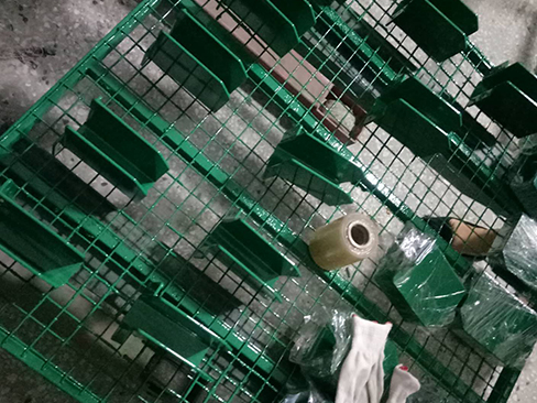 PU膠噴涂